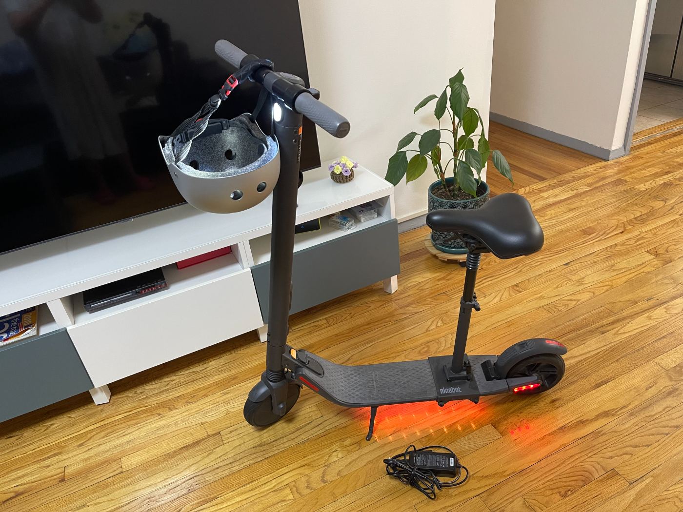 出售一辆几乎全新的九号出行（Segway-Ninebot）电动踏板车 - 二手闲置 图片1