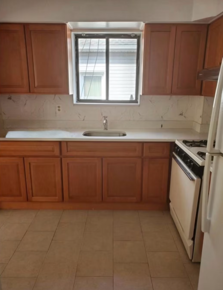 法拉盛植物园 3室1大厅2浴，位于House二楼 - 房屋租赁 图片1