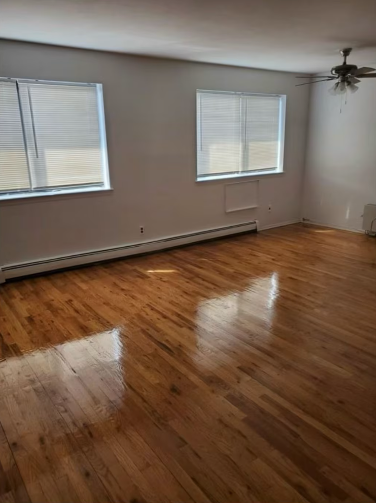 法拉盛植物园 3室1大厅2浴，位于House二楼 - 房屋租赁 图片3