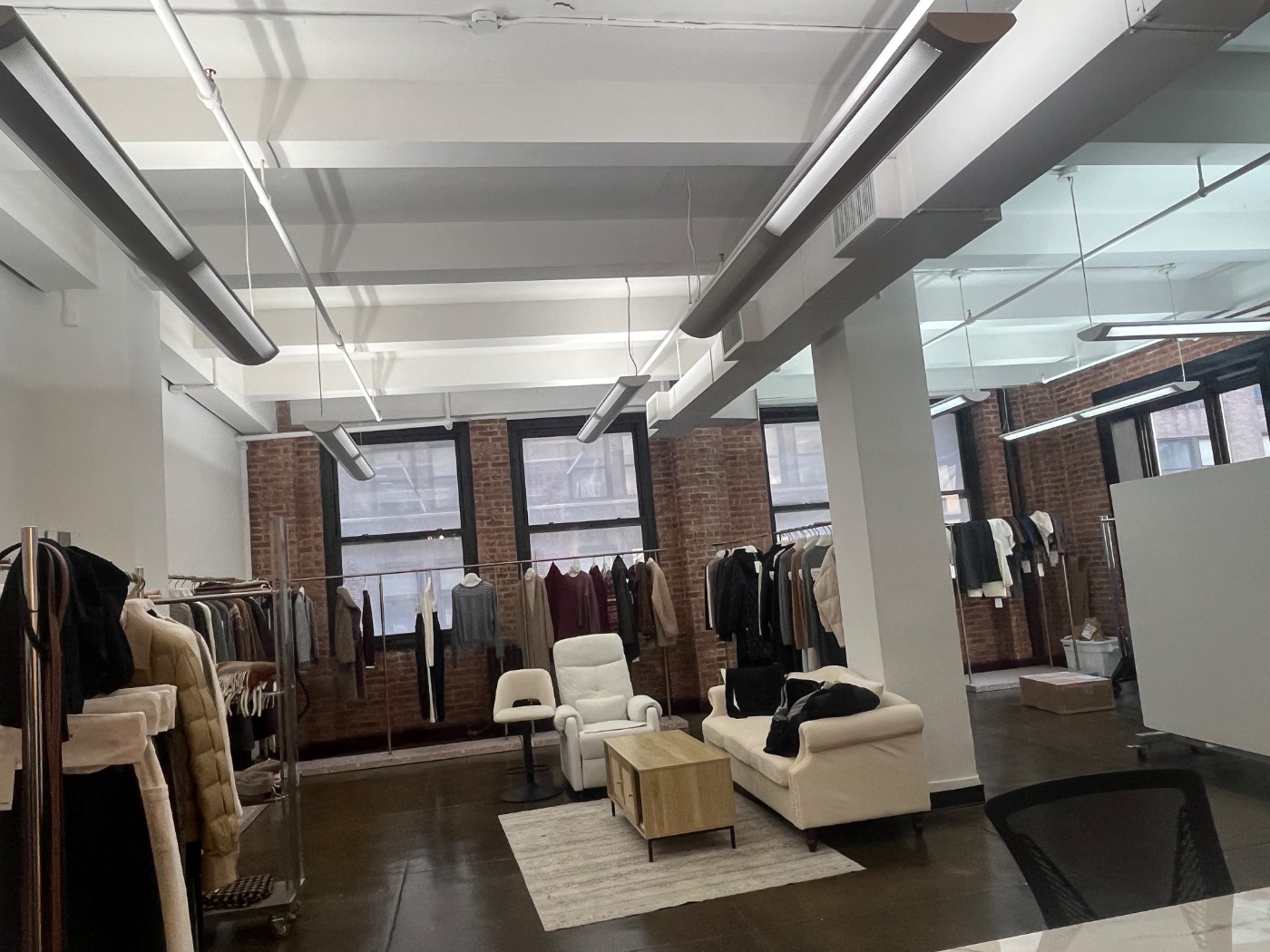 曼哈顿中央公园附近 店面办公室出租 - 房屋租赁 图片1