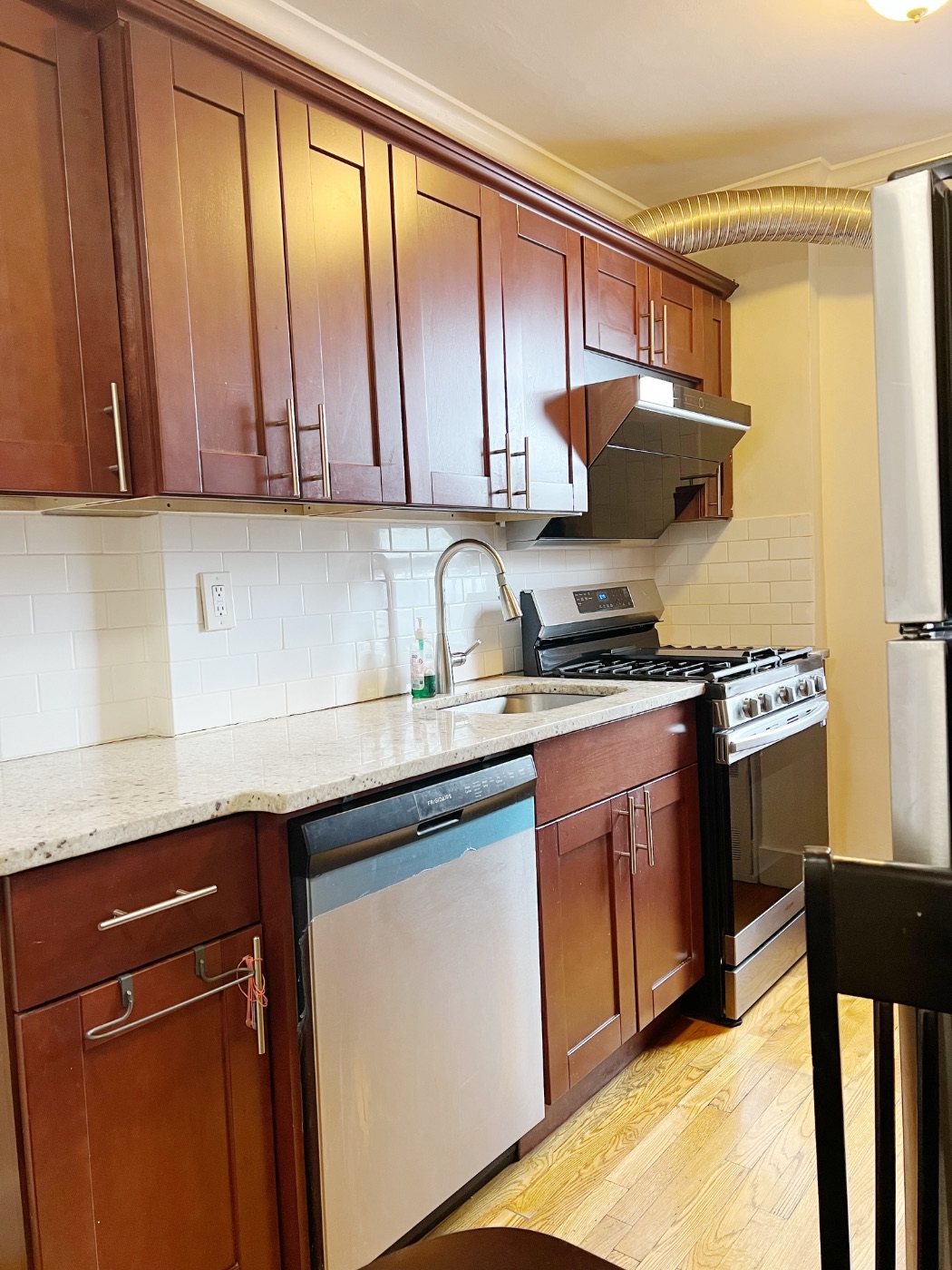 南法拉盛2房一卫合作公寓出售 - 房屋租赁 图片4