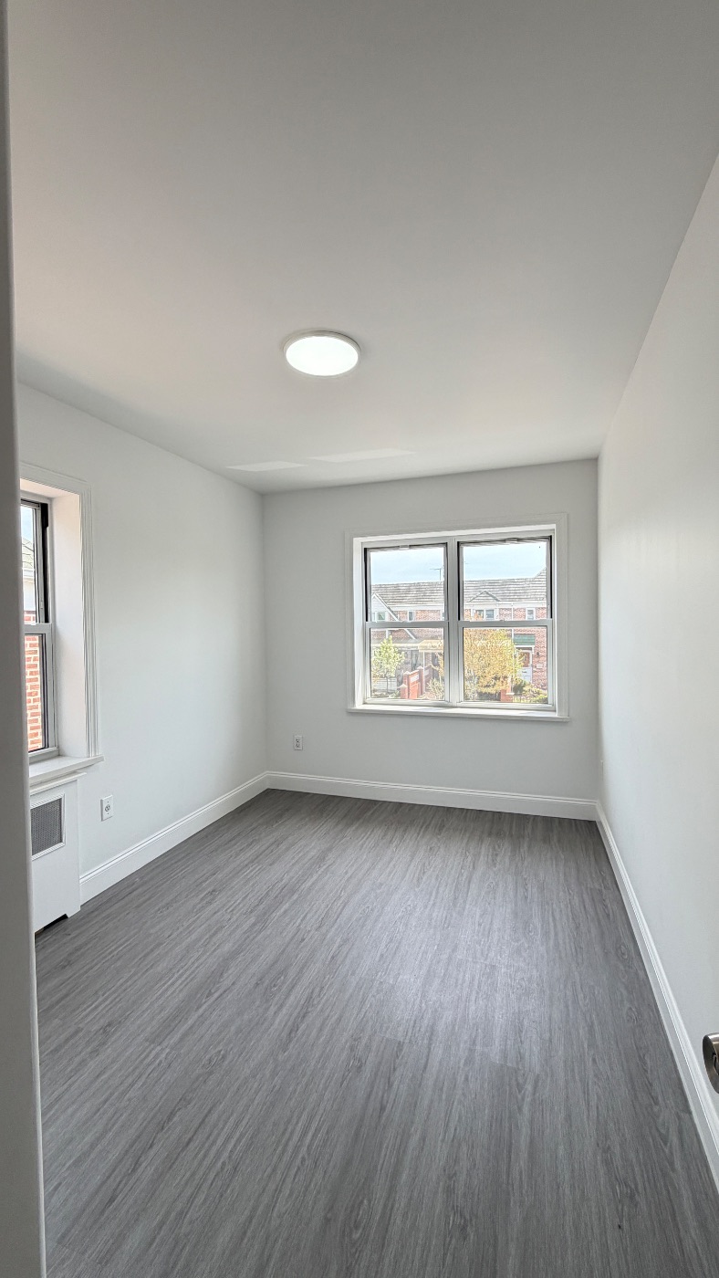  Elmhurst 二楼：3房1卫大厅$3000 - 房屋租赁 图片3