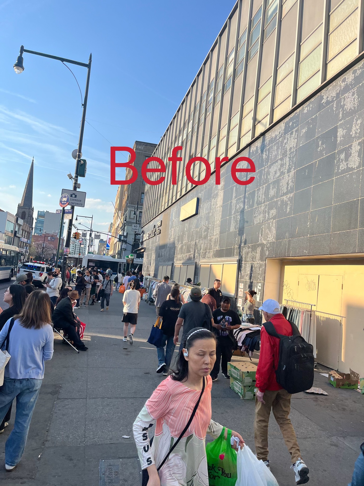 纽约市警察局第109分局在法拉盛市中心进行了清理行动，旨在保障行人安全和环境整洁。 — 第3张图片