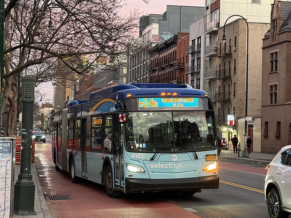 紐約新規注意：公交車道全面抓拍 最高罰$250！ 纽约大小事 — 第1张图片