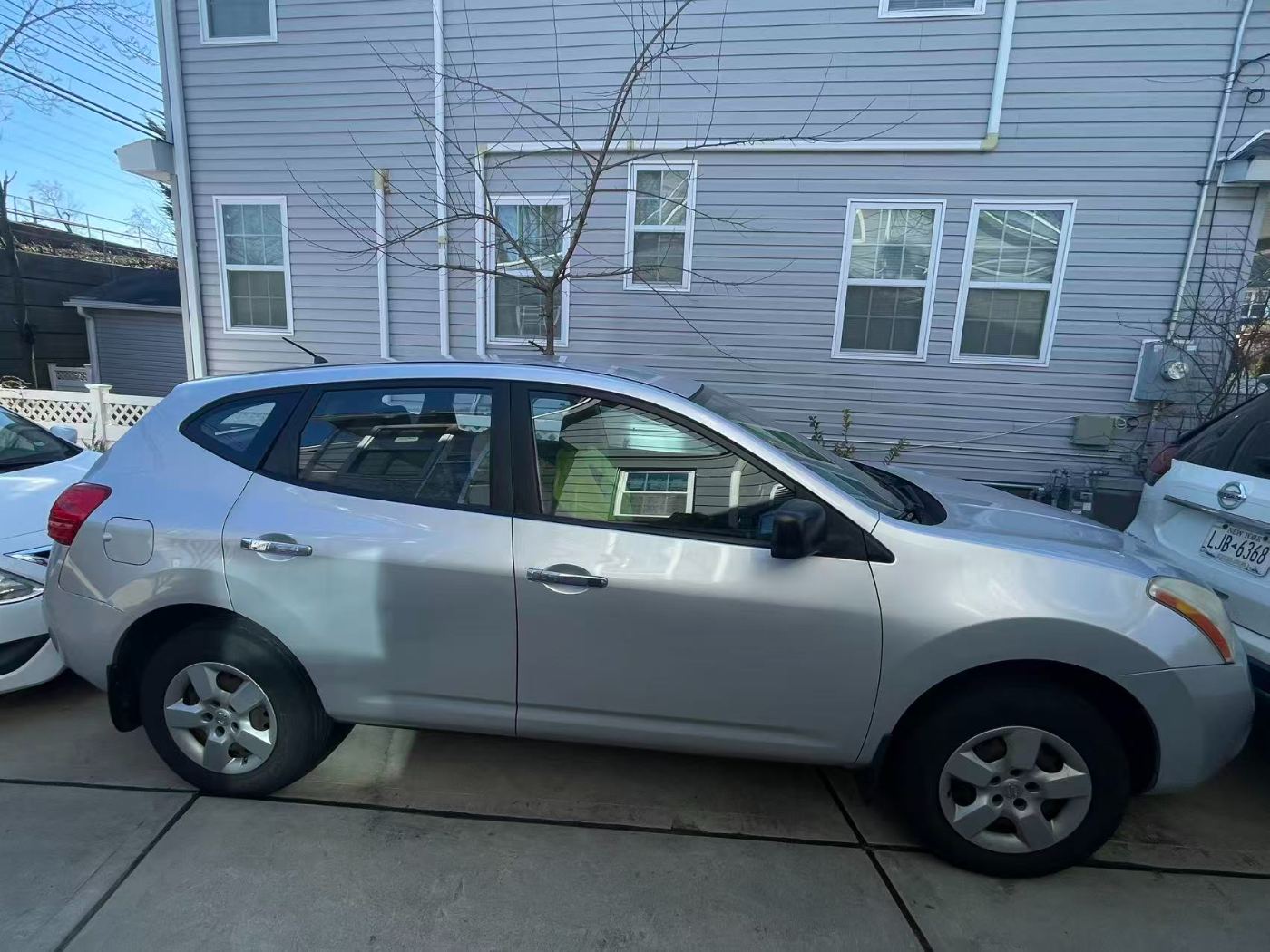 2010年日产Rogue S AWD (四驱版)，银色 - 二手闲置 图片3