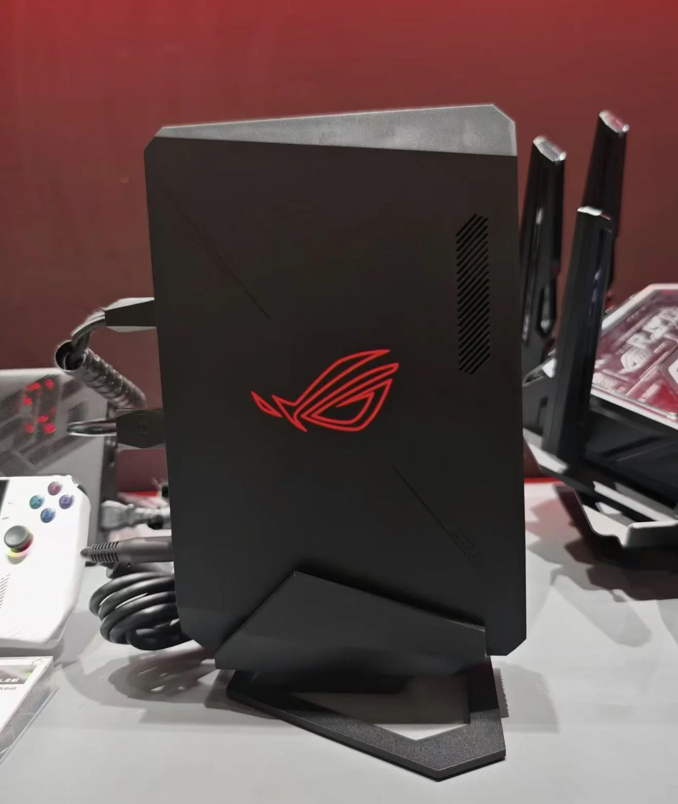 ROG 迷你主机 5070显卡 800刀 可放进背包 - 二手闲置 图片2