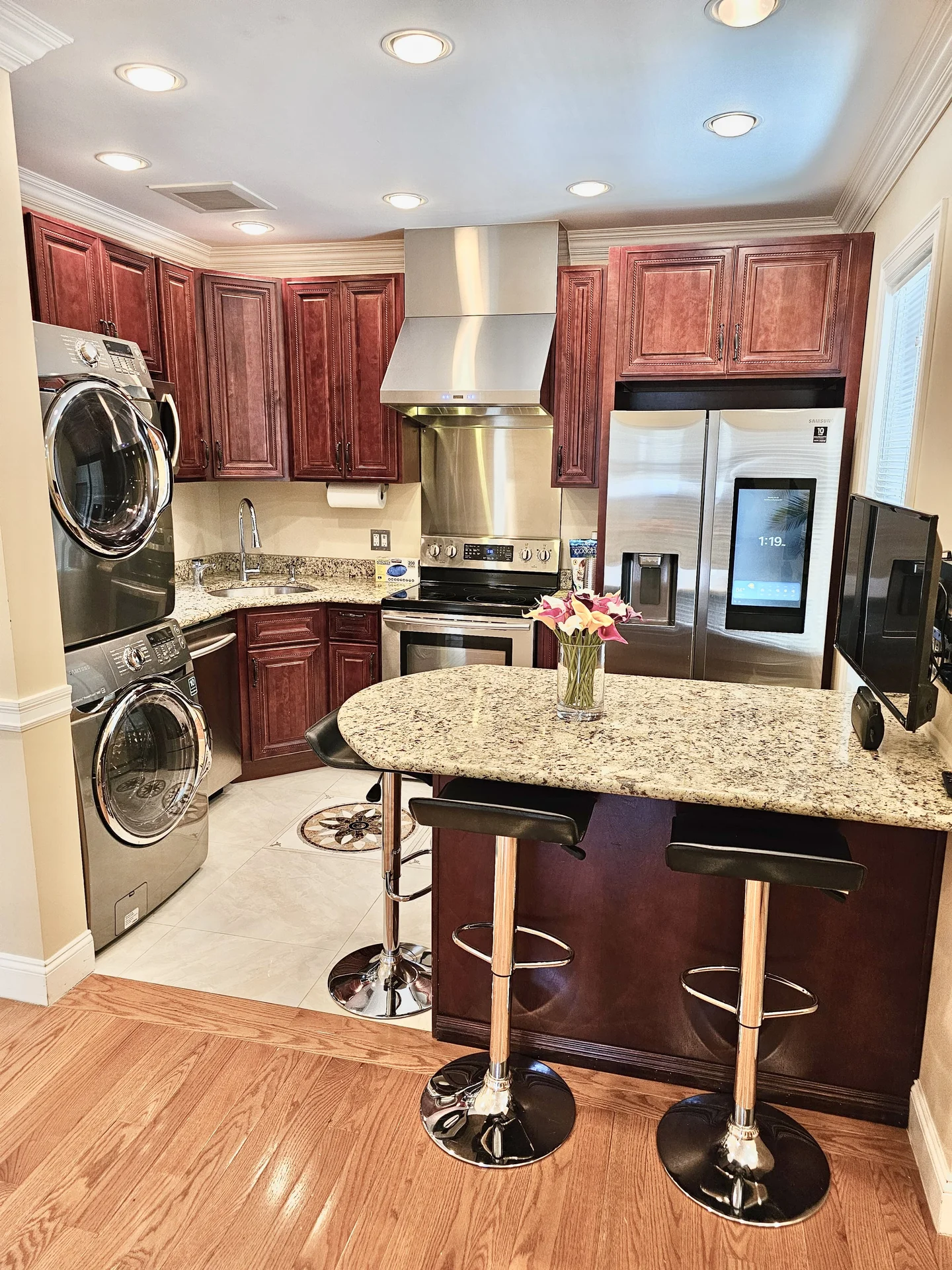出租Jericho Tpke2楼, Floral Park, NY 租$3000 - 房屋租赁 图片1