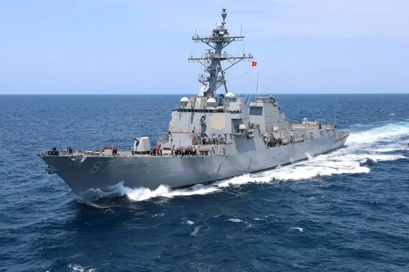荷莫茲海峽局勢升溫 美軍「自衛反擊」 川普：只是小教訓