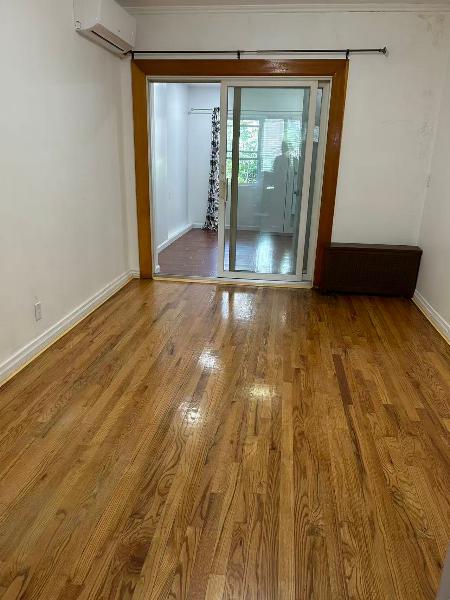 Woodheaven近queens mall超大套间出租，交通方便