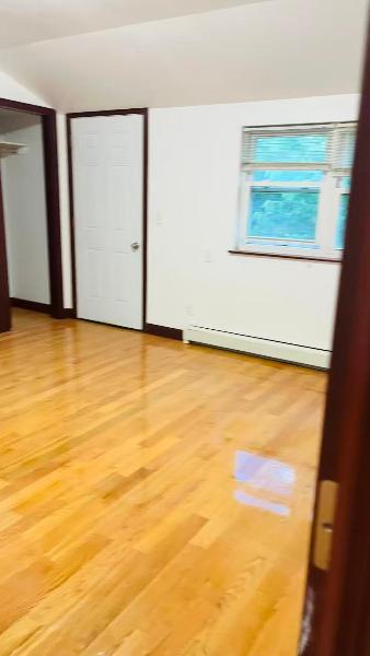 法拉盛二楼两房一厅一厨一卫全新砖屋 - 房屋租赁 图片3