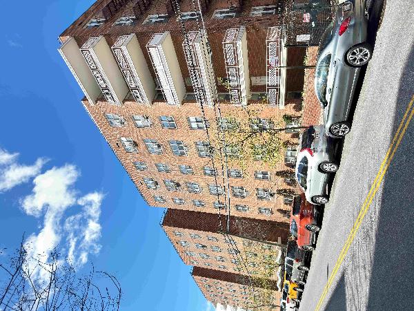 法拉盛35大道和Parsons Blvd 一房一厅coop $259000，917-939-3940 - 房屋租赁 图片1