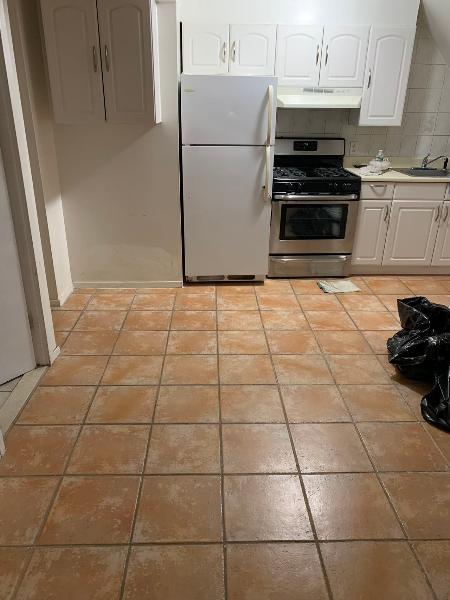 147-26 27 Ave 半土库一房一厅出租 - 房屋租赁 图片1