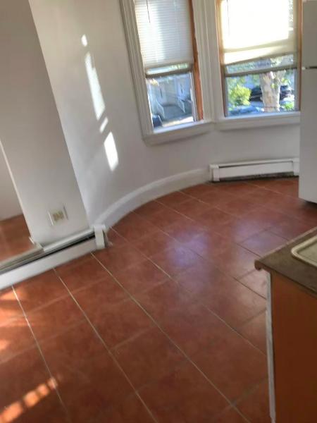 ☘️☘️☘️☘️❤️❤️ 法拉盛 两房一厅出租 149街 ELM avenue $1500 全包 ❤️❤️☘️☘️☘... - 房屋租赁 图片1