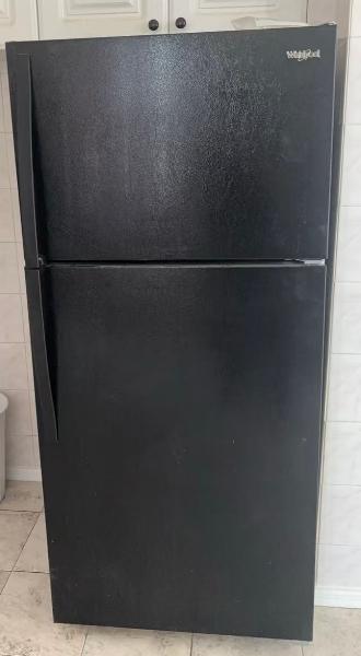 贝赛附近搬家卖大冰箱$50