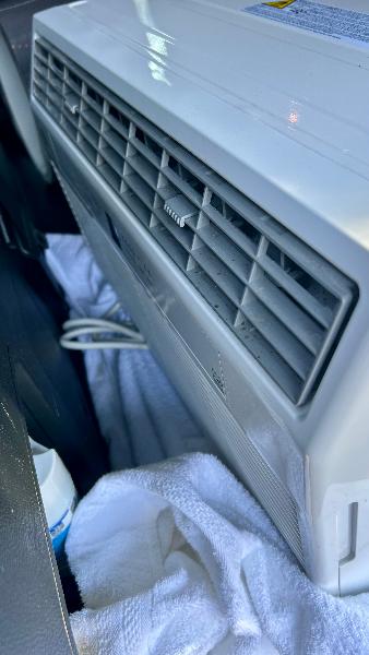 學生自用雙门小冰箱、牆室空調 - 二手闲置 图片1