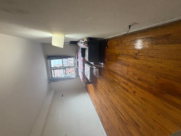 kissena blvd & sanford ave 阳光大单房出租，法拉盛邮局附近 - 房屋租赁 图片1